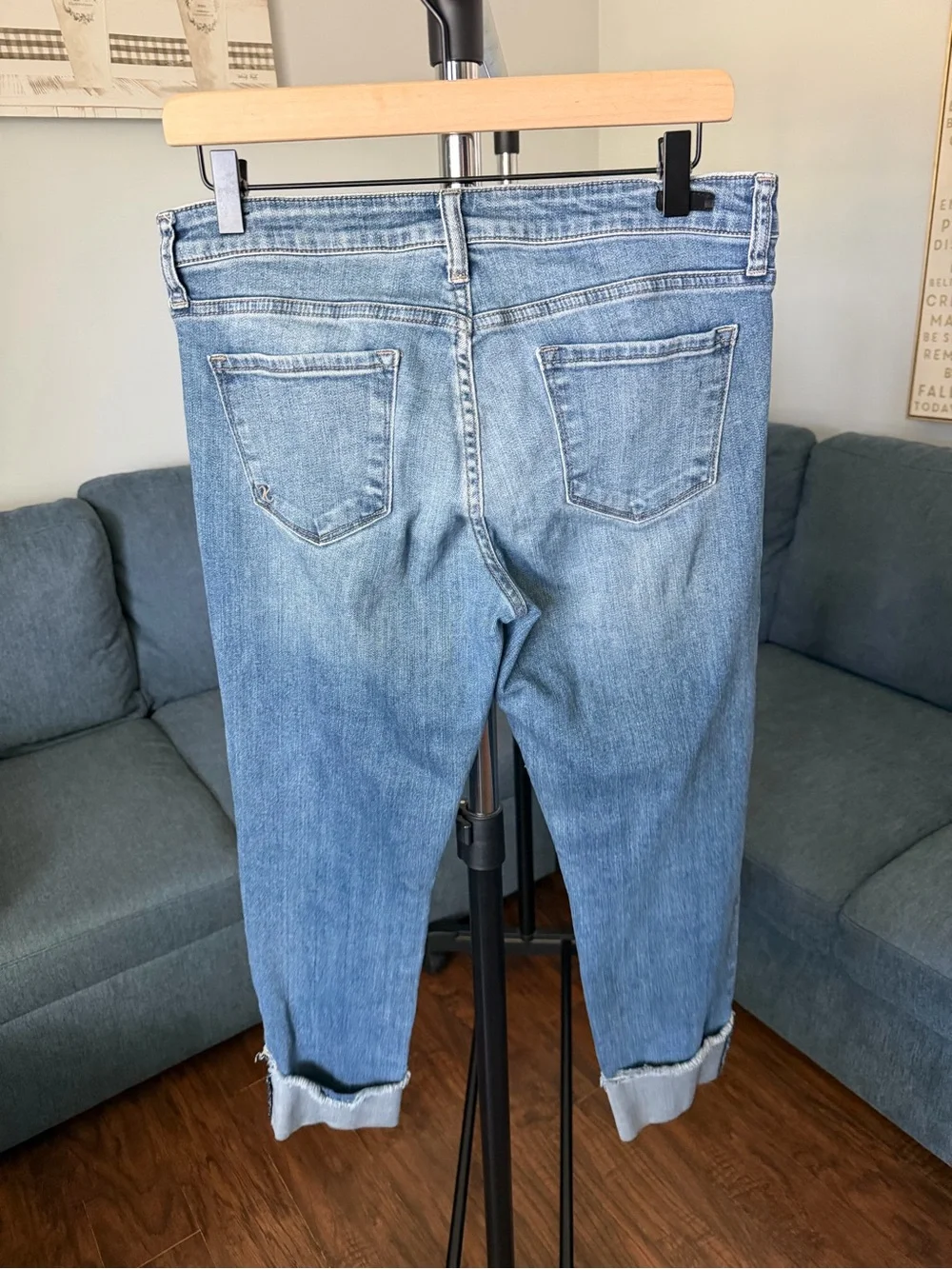 Kut from the Kloth casual cropped